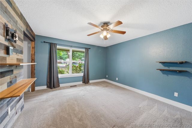 1416 S Chestnut Avenue, Broken Arrow, OK 74012