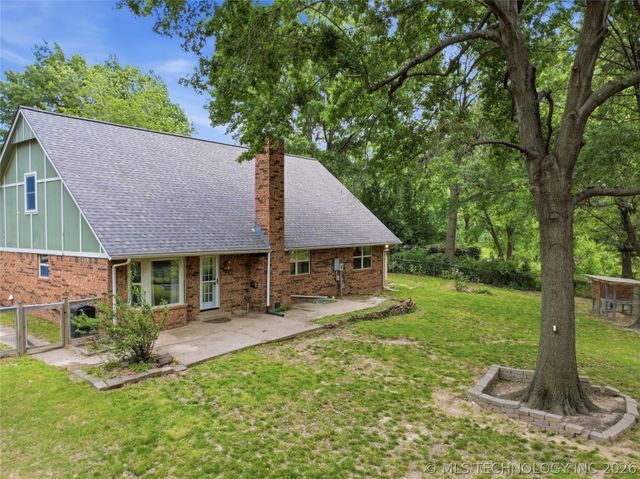 1416 S Chestnut Avenue, Broken Arrow, OK 74012