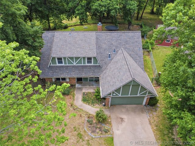 1416 S Chestnut Avenue, Broken Arrow, OK 74012