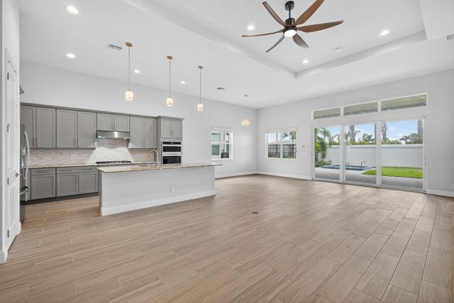 9901 Regency Way, Palm Beach Gardens, FL 33412