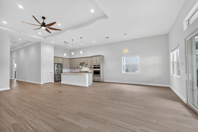 9901 Regency Way, Palm Beach Gardens, FL 33412