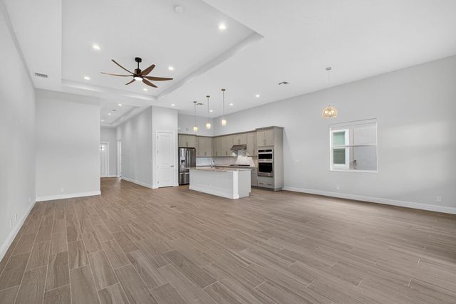 9901 Regency Way, Palm Beach Gardens, FL 33412