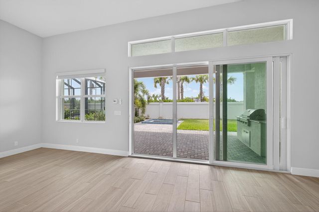 9901 Regency Way, Palm Beach Gardens, FL 33412