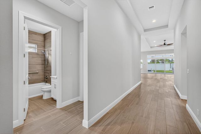 9901 Regency Way, Palm Beach Gardens, FL 33412