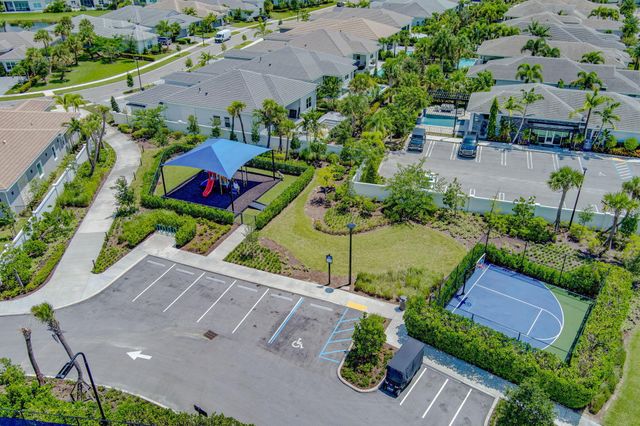 9901 Regency Way, Palm Beach Gardens, FL 33412