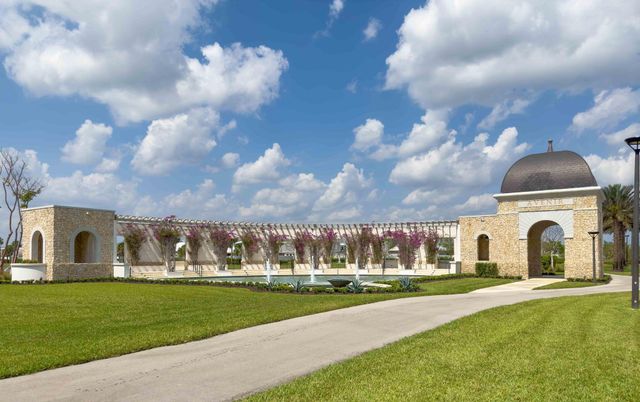 9901 Regency Way, Palm Beach Gardens, FL 33412