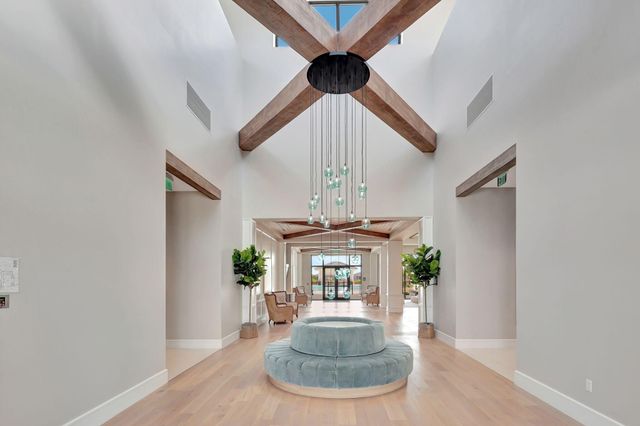 9901 Regency Way, Palm Beach Gardens, FL 33412