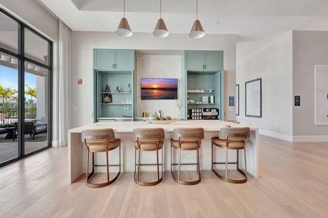 9901 Regency Way, Palm Beach Gardens, FL 33412