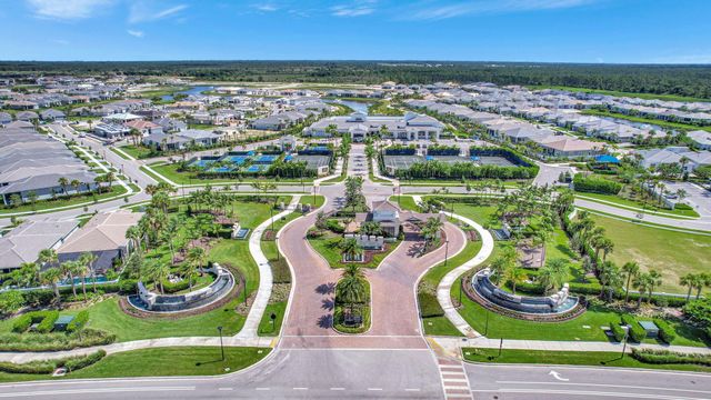 9901 Regency Way, Palm Beach Gardens, FL 33412