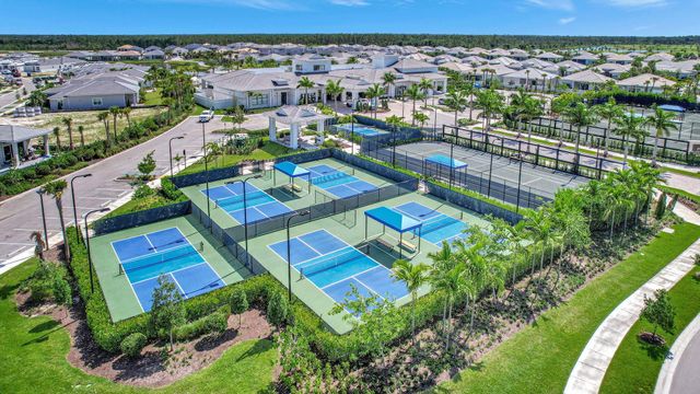 9901 Regency Way, Palm Beach Gardens, FL 33412