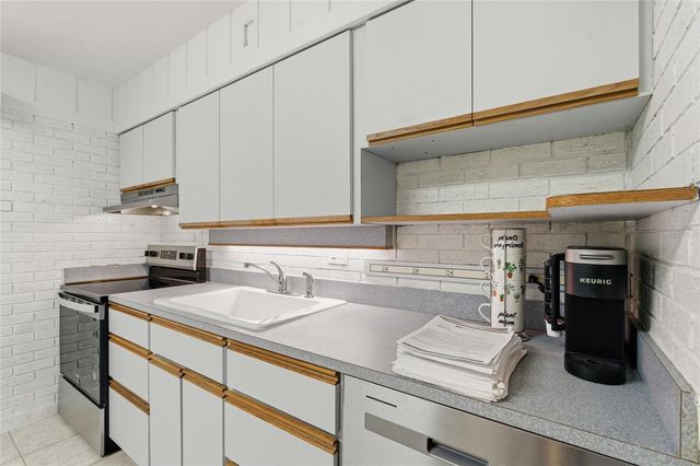 6960 52ND WAY N, Pinellas Park, FL 33781