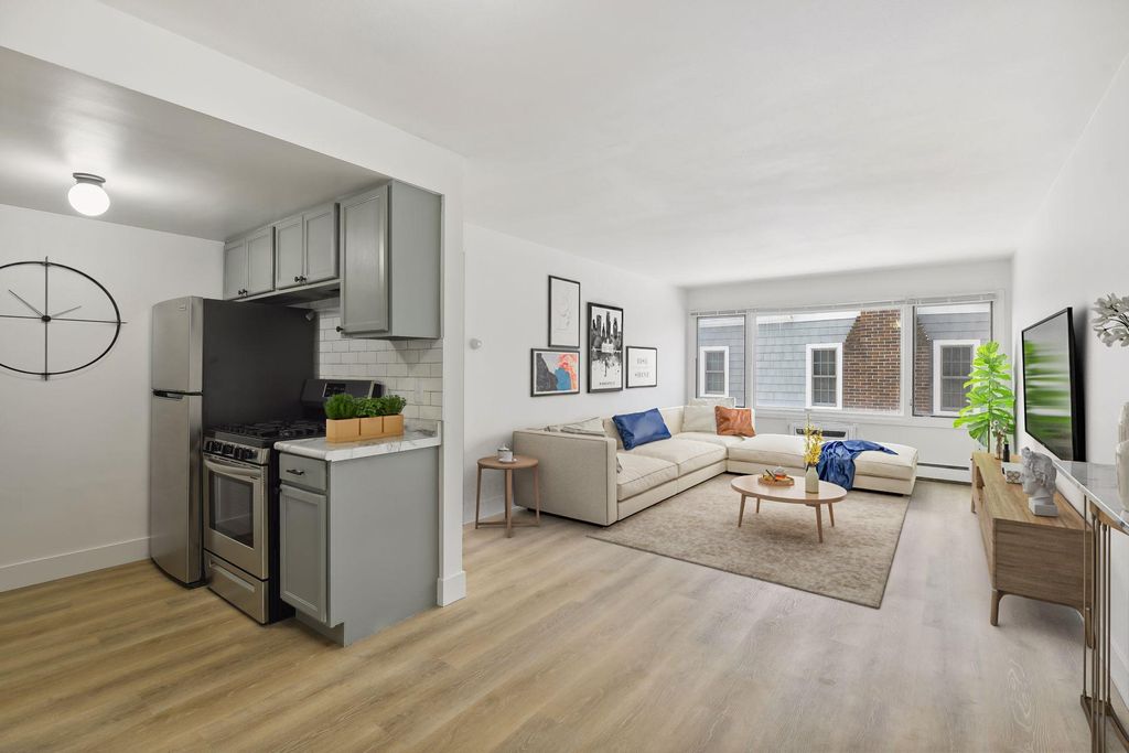 99 E 54th Street 9, Minneapolis, MN 55419