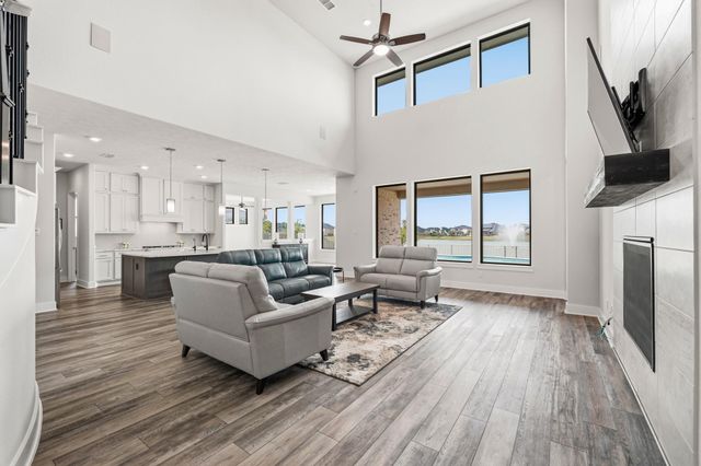 320 Waters Landing Lane, Katy, TX 77493