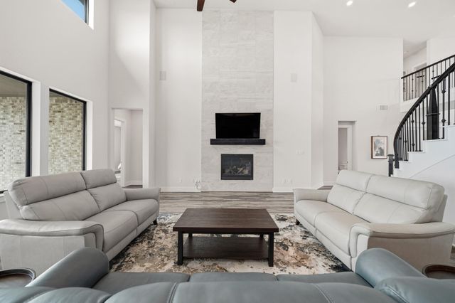 320 Waters Landing Lane, Katy, TX 77493