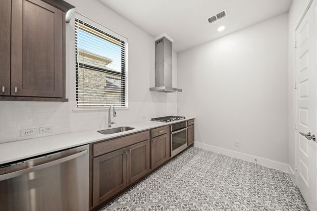 320 Waters Landing Lane, Katy, TX 77493