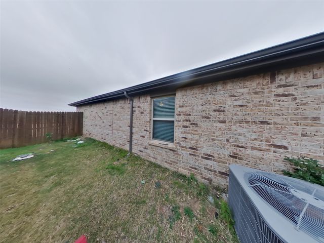 1904 Strongbark Drive, Royse City, TX 75189