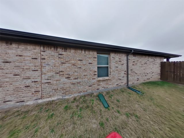 1904 Strongbark Drive, Royse City, TX 75189