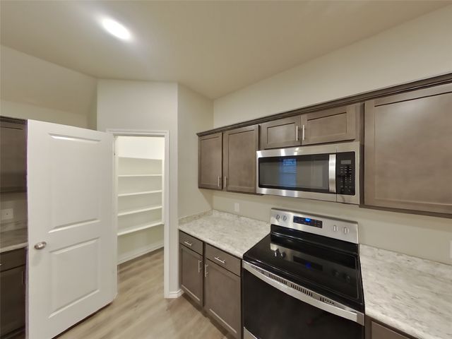 1904 Strongbark Drive, Royse City, TX 75189