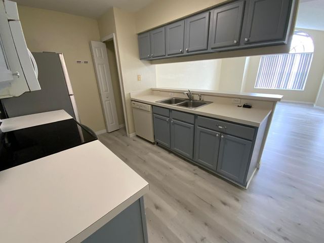 2327 PRIME CIRCLE B, Kissimmee, FL 34746
