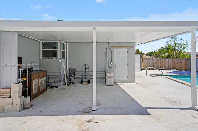 3800 SW 31st Ct, West Park, FL 33023