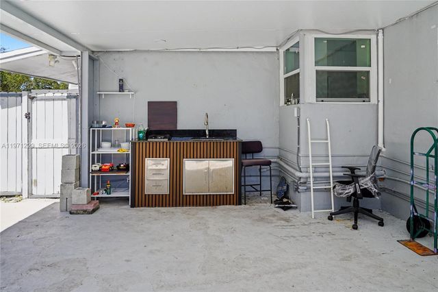 3800 SW 31st Ct, West Park, FL 33023