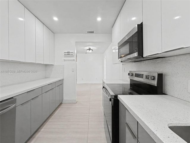 3800 SW 31st Ct, West Park, FL 33023