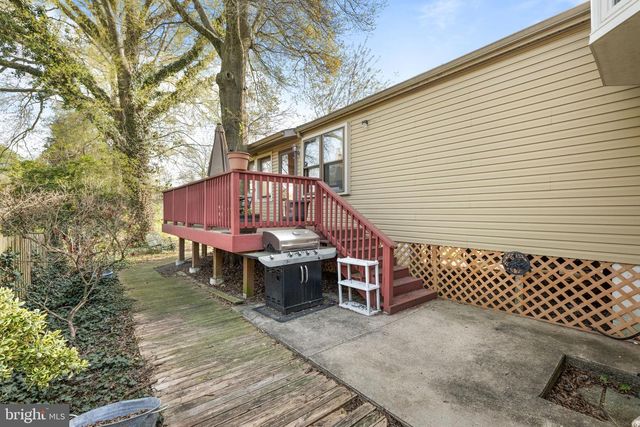 48 HELEN AVE, Maple Shade, NJ 08052