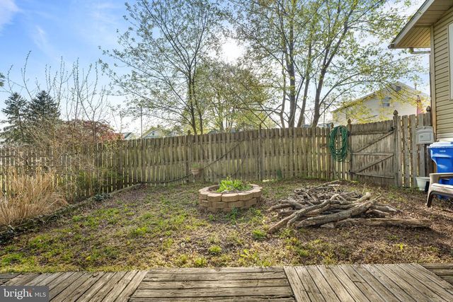48 HELEN AVE, Maple Shade, NJ 08052