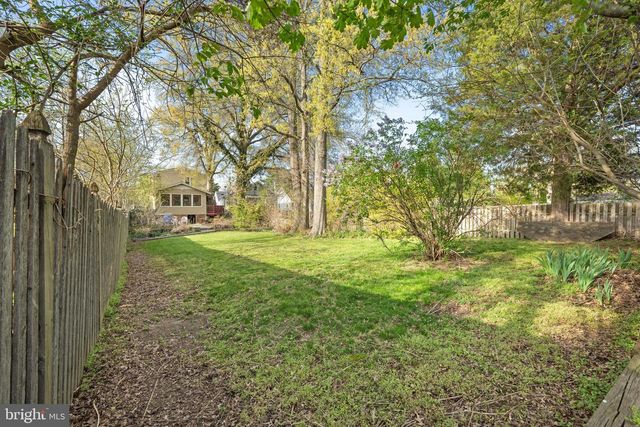 48 HELEN AVE, Maple Shade, NJ 08052