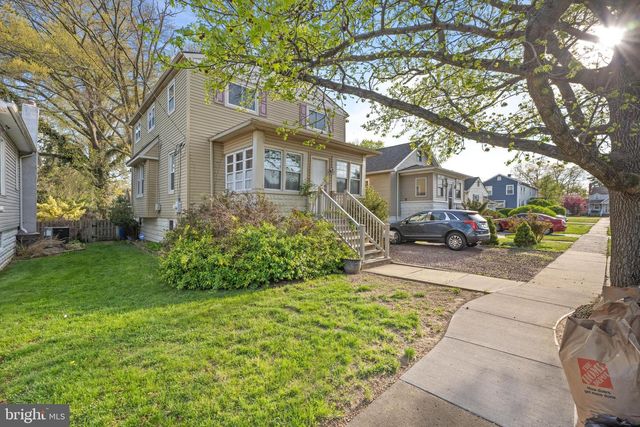 48 HELEN AVE, Maple Shade, NJ 08052