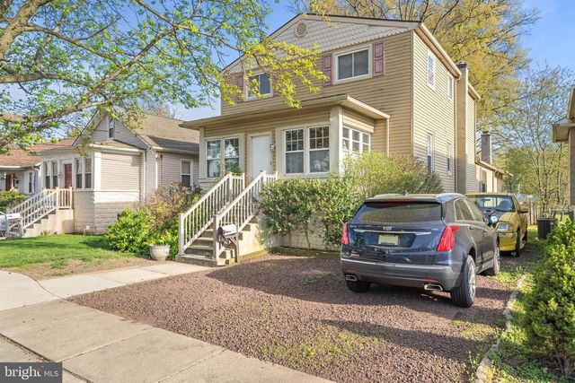 48 HELEN AVE, Maple Shade, NJ 08052