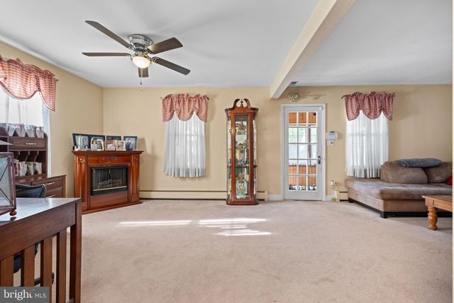48 HELEN AVE, Maple Shade, NJ 08052