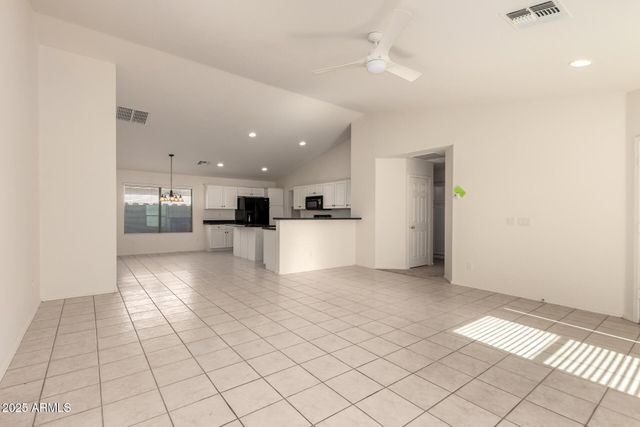 18500 N SMITH Drive, Maricopa, AZ 85139