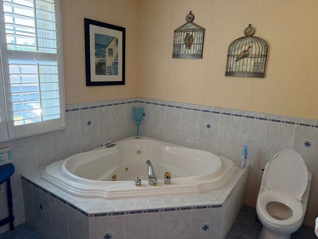 3 Walnut Knolls, Canton, MA 02021