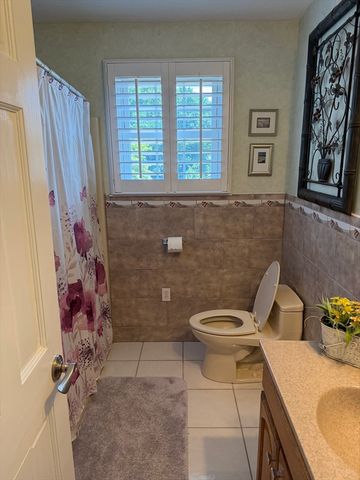 3 Walnut Knolls, Canton, MA 02021