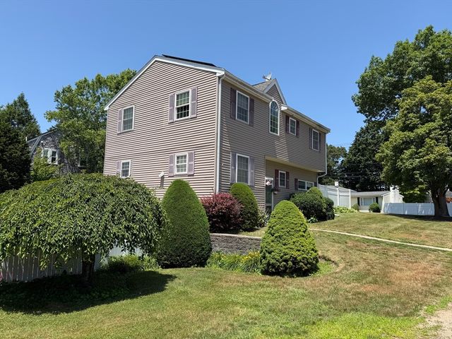 3 Walnut Knolls, Canton, MA 02021