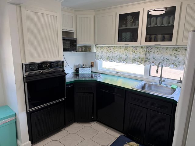 3 Walnut Knolls, Canton, MA 02021
