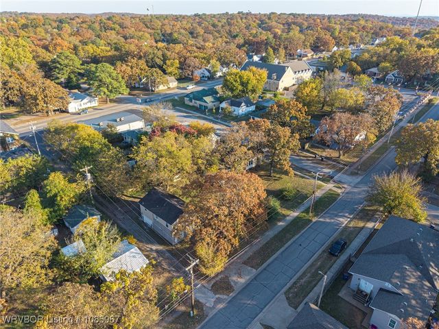 1907 S R Street, Fort Smith, AR 72901