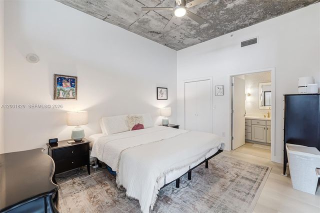 2001 Biscayne Blvd 2617, Miami, FL 33137