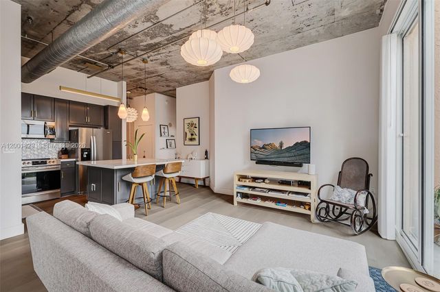 2001 Biscayne Blvd 2617, Miami, FL 33137