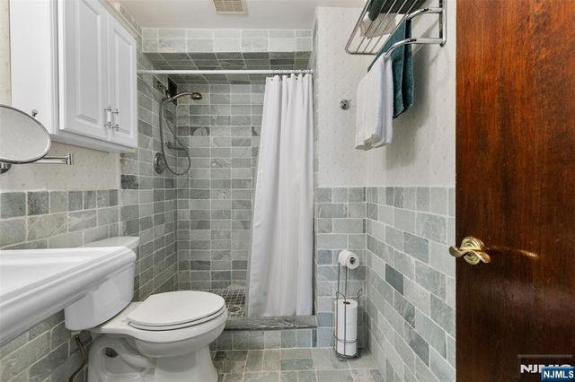 151 Prospect Avenue 9D, Hackensack, NJ 07601