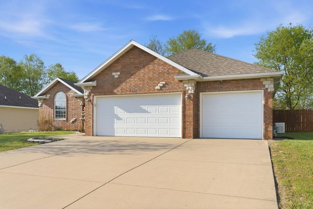 3551 W Cole Street, Battlefield, MO 65619