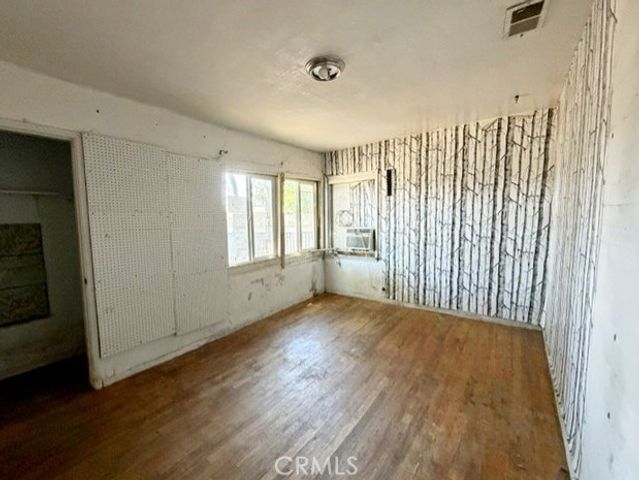 15741 Wyandotte Street, Van Nuys, CA 91406