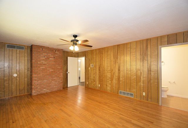 6197 N Millbrook Avenue, Fresno, CA 93710