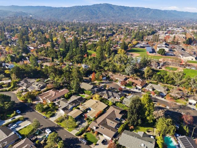 141 Fairmead Lane, Los Gatos, CA 95032