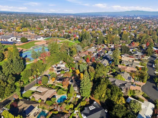 141 Fairmead Lane, Los Gatos, CA 95032