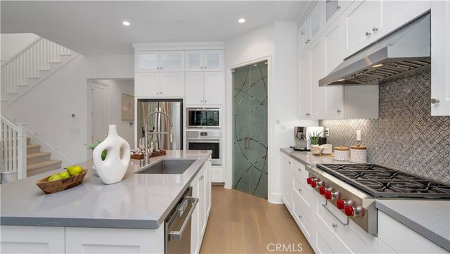 343 Paradiso, Irvine, CA 92602