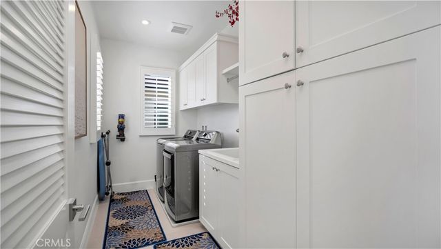 343 Paradiso, Irvine, CA 92602