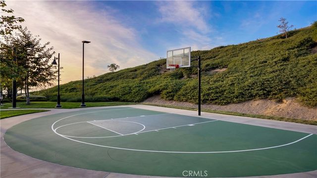 343 Paradiso, Irvine, CA 92602