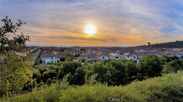 343 Paradiso, Irvine, CA 92602